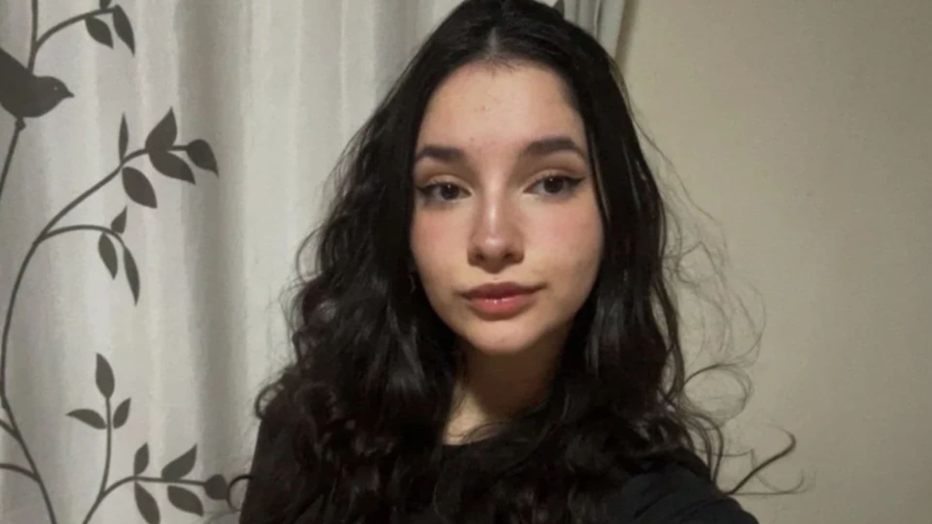 Jovem esfaqueada por recusar pedido de namoro se pronuncia