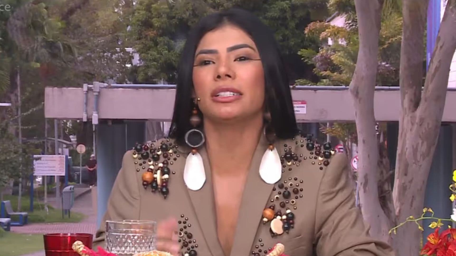 BBB 26: Marciele desabafa após ver críticas de Jordana sobre sua relação com a comida