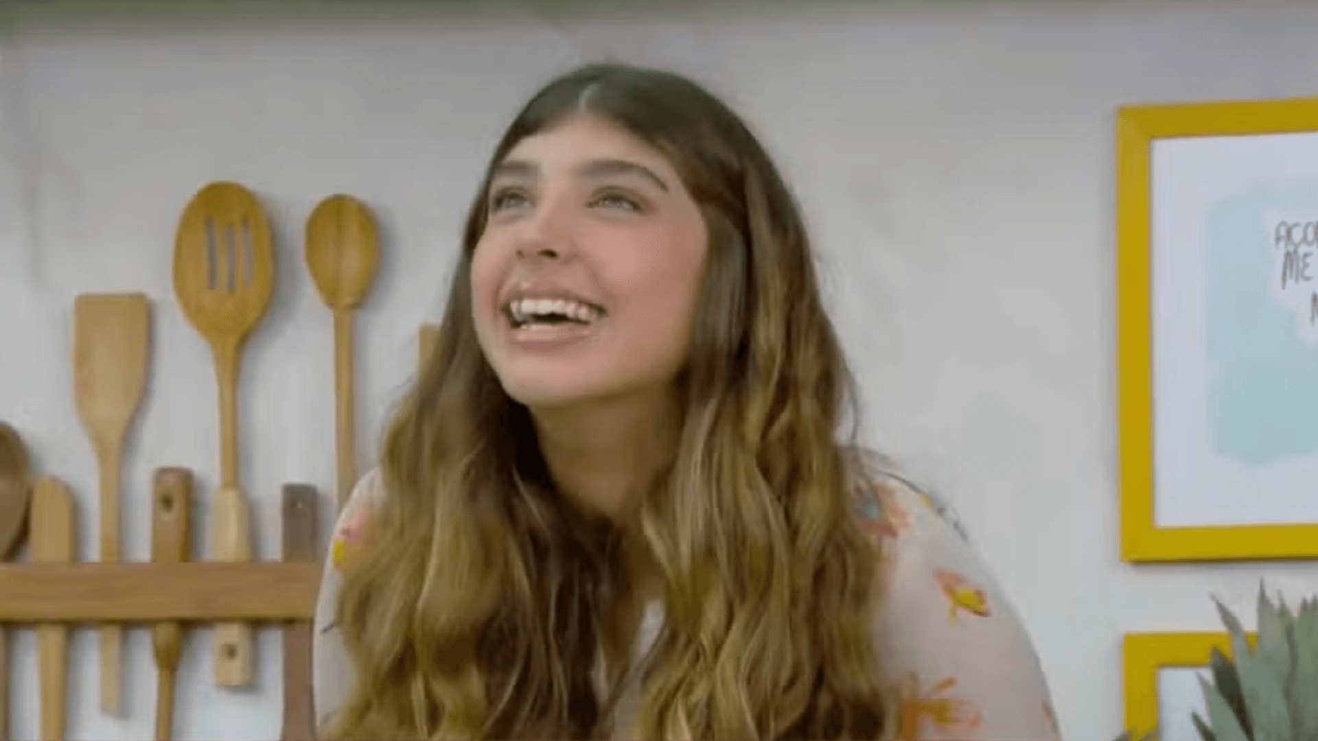 Filha de Grazi Massafera impressiona pela altura no Mais Você