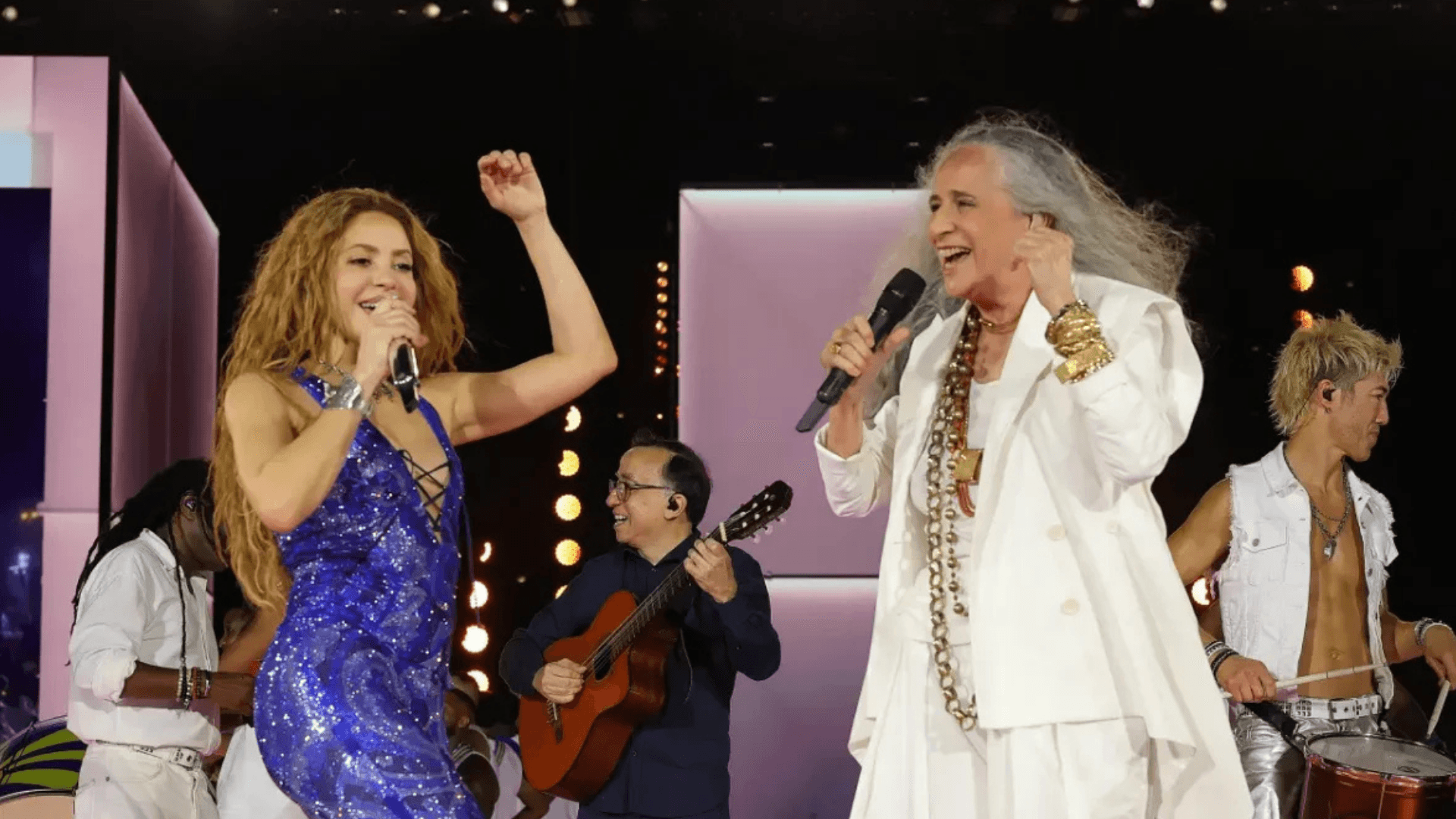 Após participação em show de Shakira, Maria Bethânia compartilha áudio enviado pela cantora