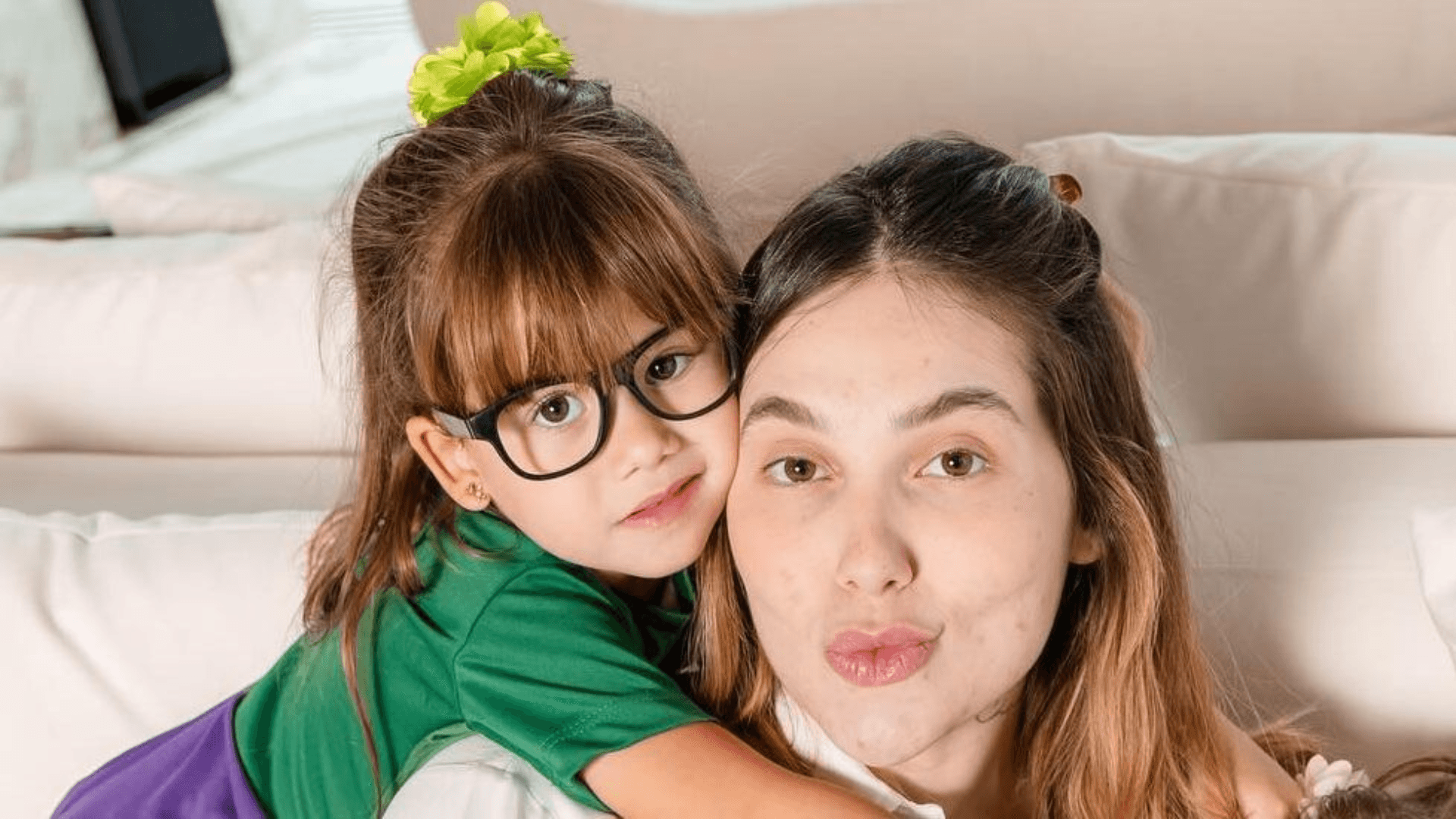 Virginia surpreende Maria Alice com café da manhã especial