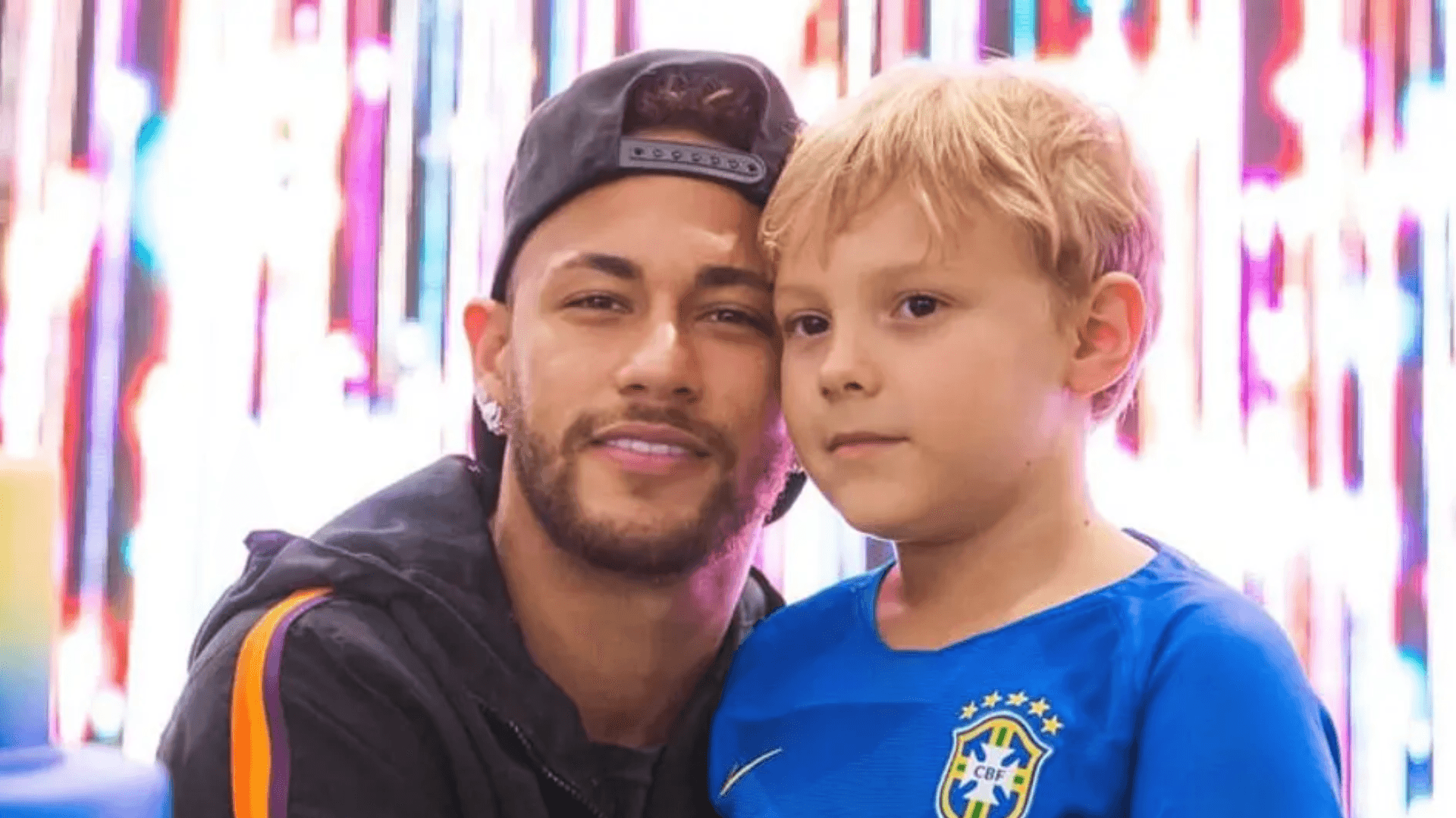 Primeiro filho de Neymar, Davi Lucca celebra convocação do pai