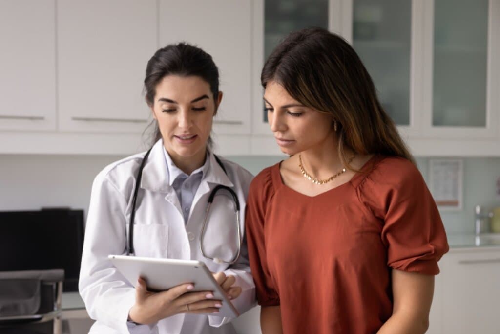 Barriga estufada: entenda as possíveis causas do aumento abdominal