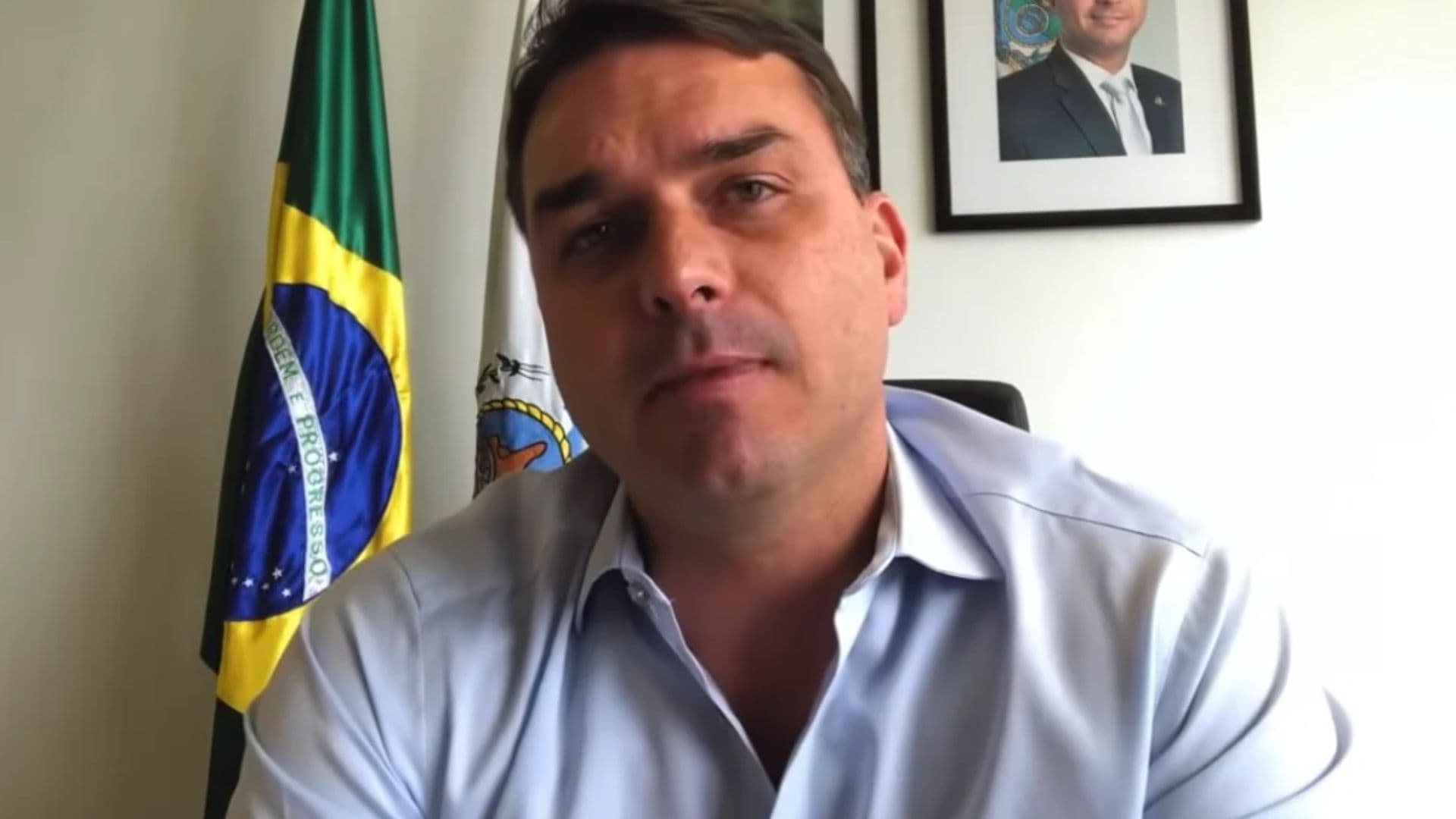 Flávio Bolsonaro afirma que foi ameaçado de morte por Lula