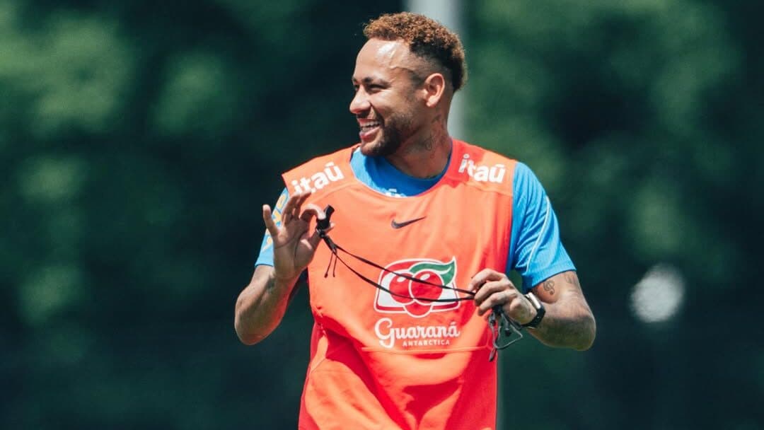 Ancelotti garante presença de Neymar contra a Escócia e elogia camisa 10