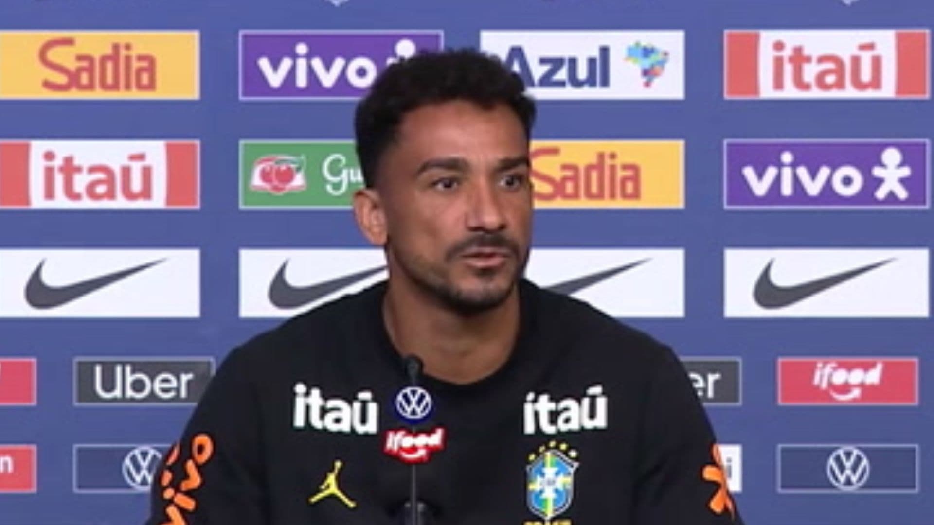 Danilo rasga elogios para Endrick durante entrevista: “Joia rara”