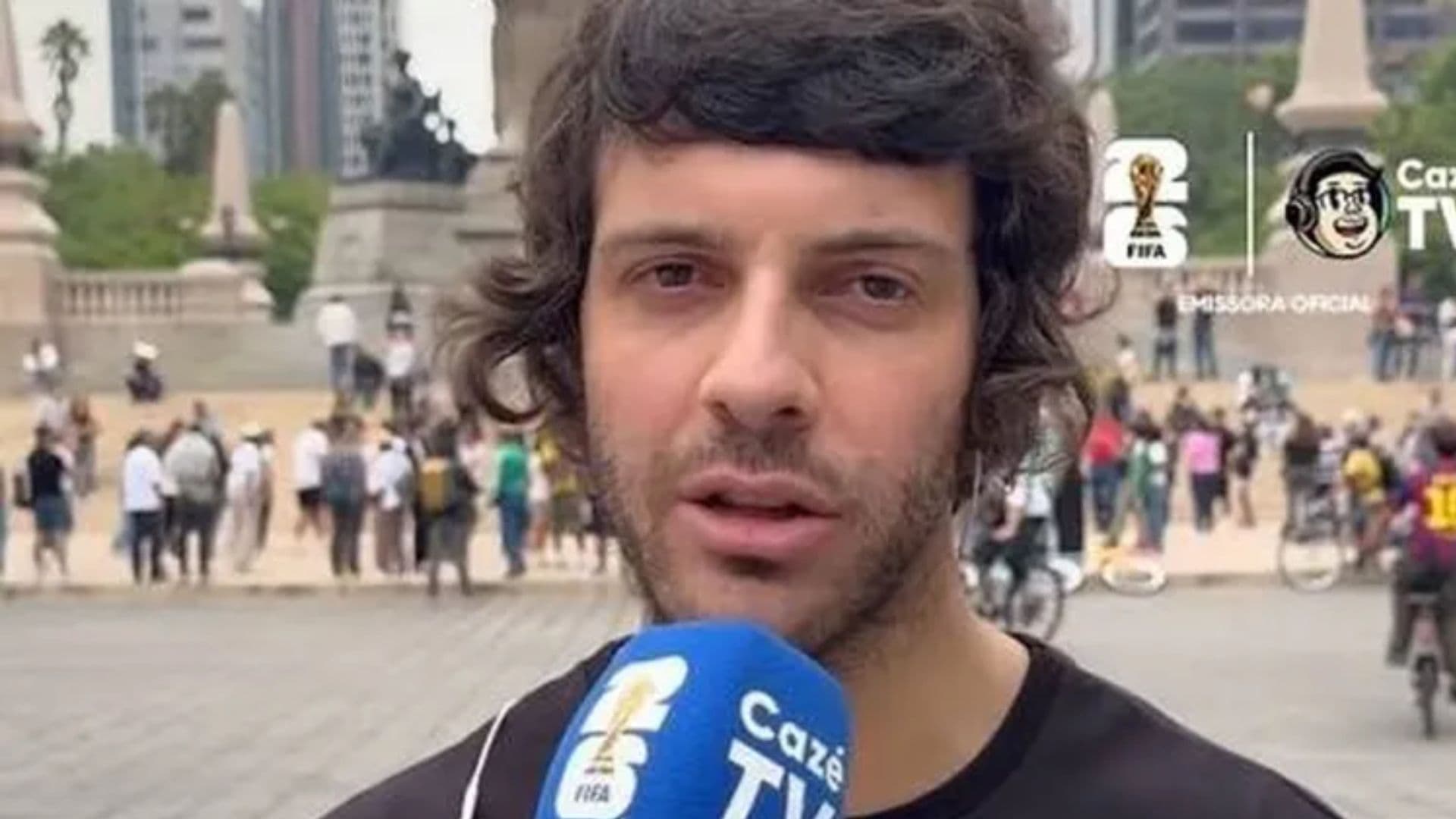 Repórter Diogo Defante se diverte com torcedores argentinos e momento hilário viraliza