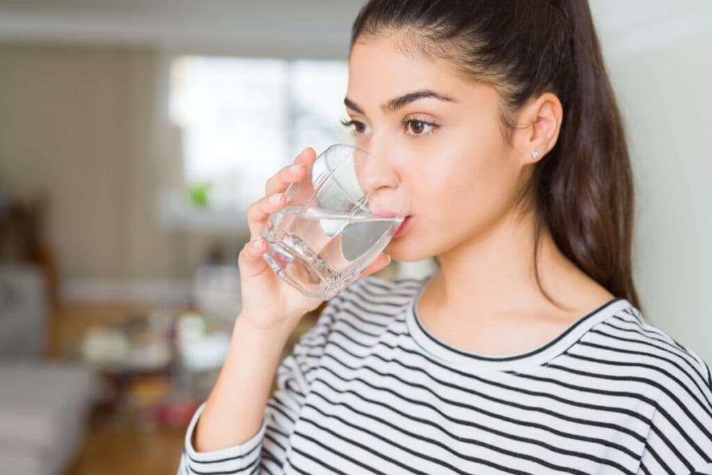 5 motivos para beber mais água no inverno