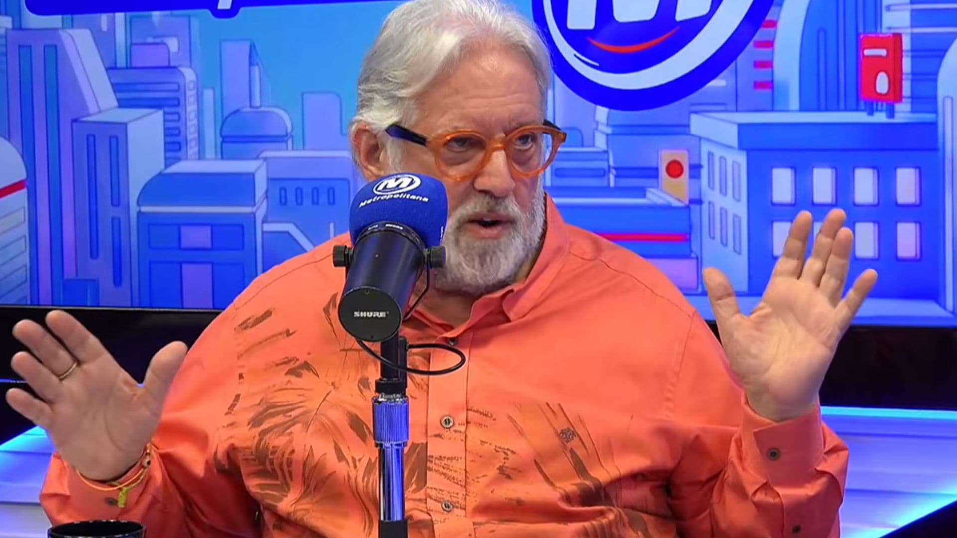 Leão Lobo revela afastamento de emissora após crítica ao programa de Gilberto Barros
