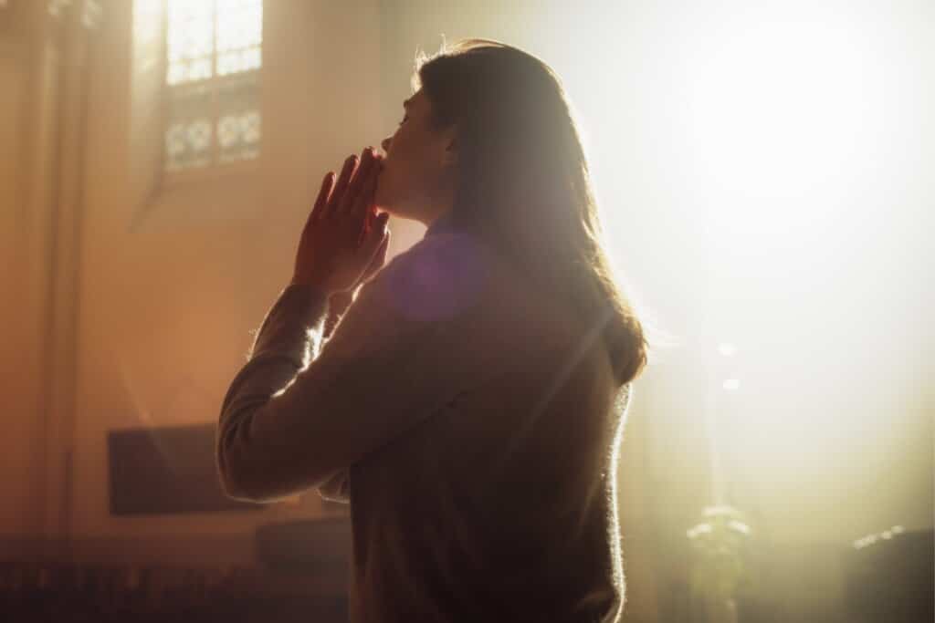 5 orações para o Dia de Nossa Senhora da Rosa Mística