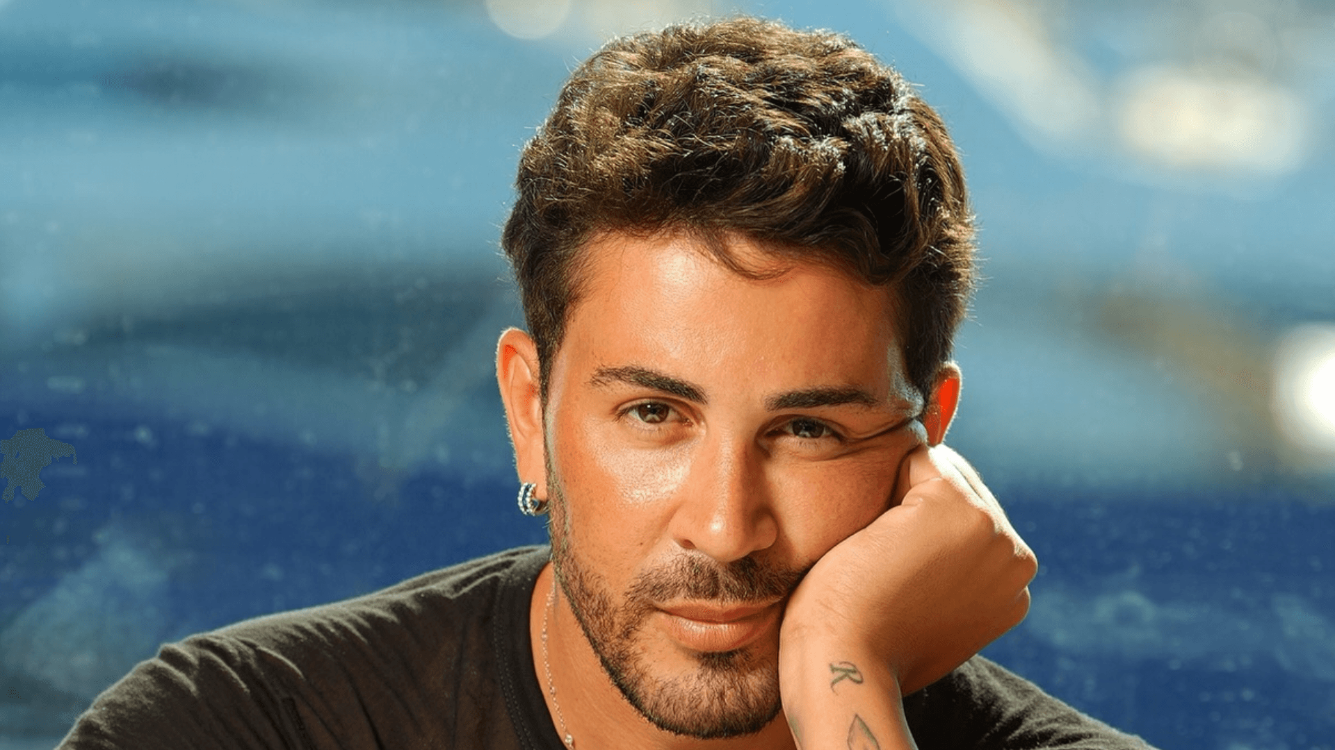 Após anunciar mudança para Nova York, Carlinhos Maia rebate rumores de que esteja fugindo