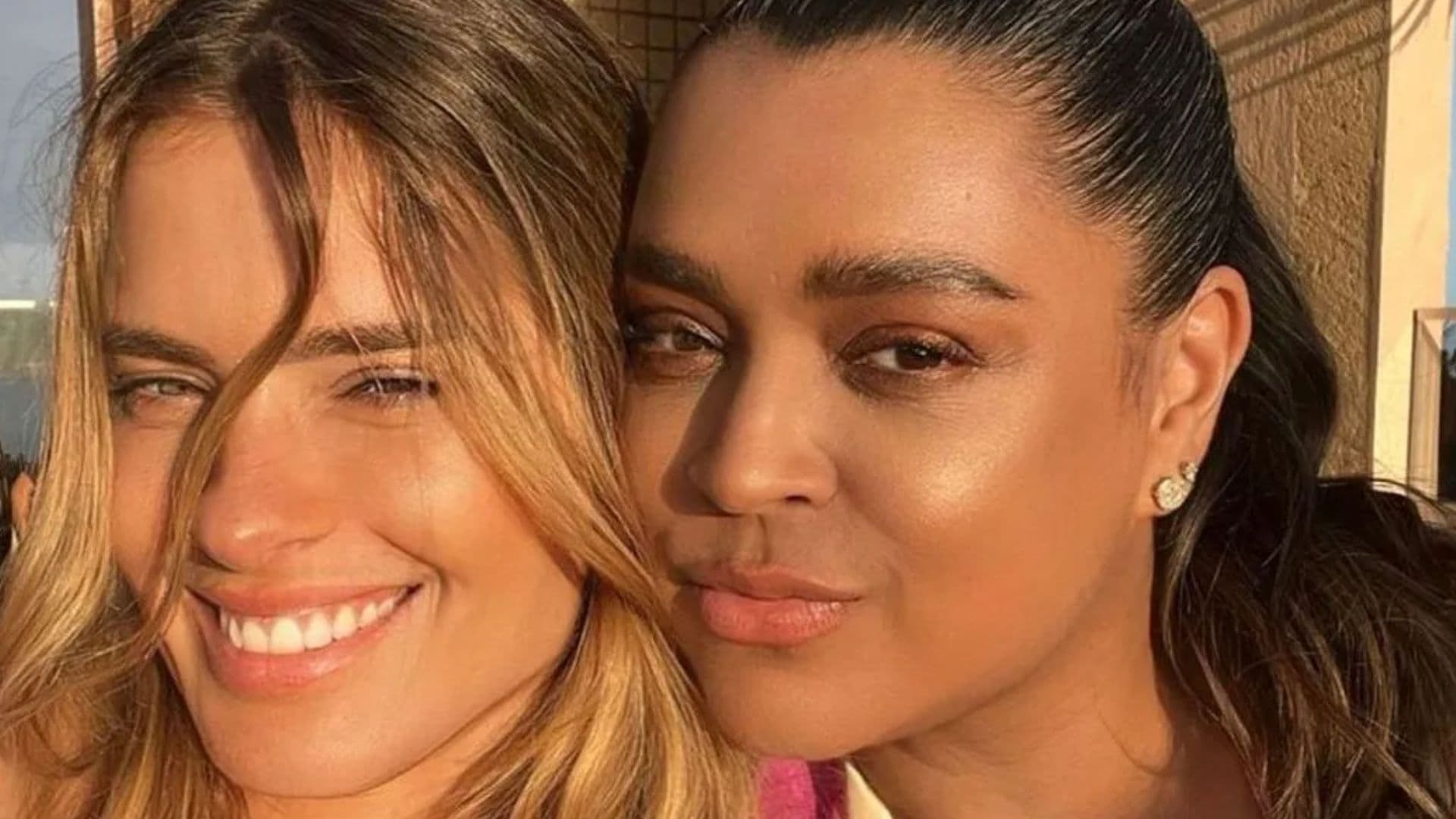 Carolina Dieckmmann relembra traição descoberta por Preta Gil durante luta contra o câncer: “Porrada”