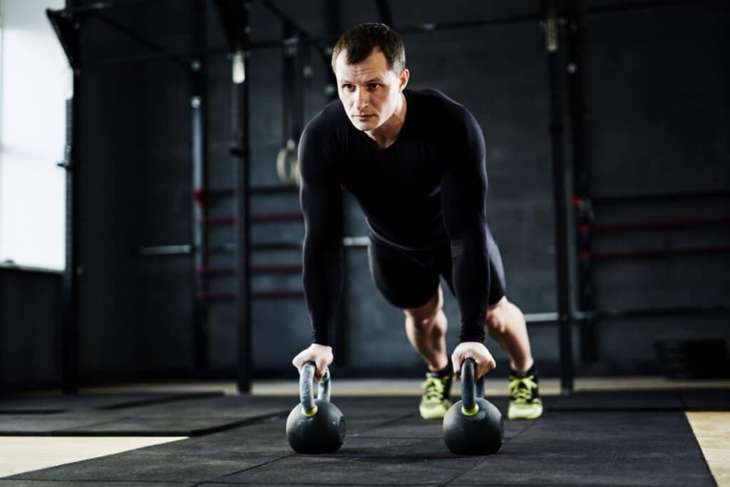 É possível perder gordura e ganhar massa muscular ao mesmo tempo? Veja como fazer