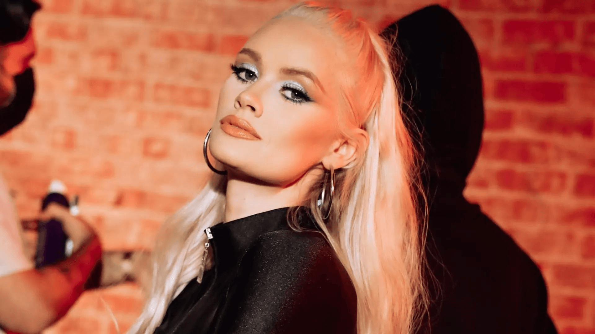 Lauren Bennett tinha 37 anos e deixa filha pequena: grupo G.R.L. anuncia morte da cantora