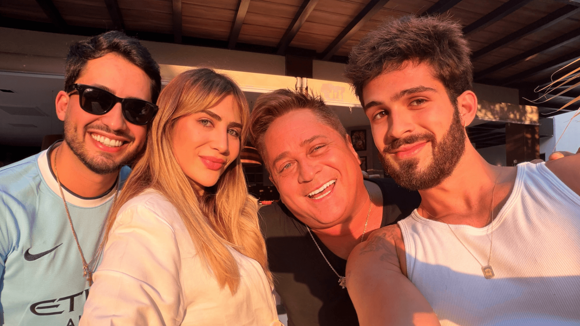João Guilherme surpreende Leonardo no Dia dos Pais em meio à ausência de Zé Felipe e outros filhos