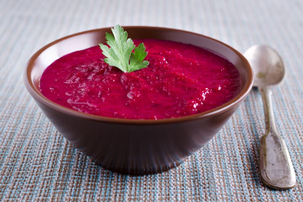 8 receitas de sopas e cremes ricos em fibras para o jantar