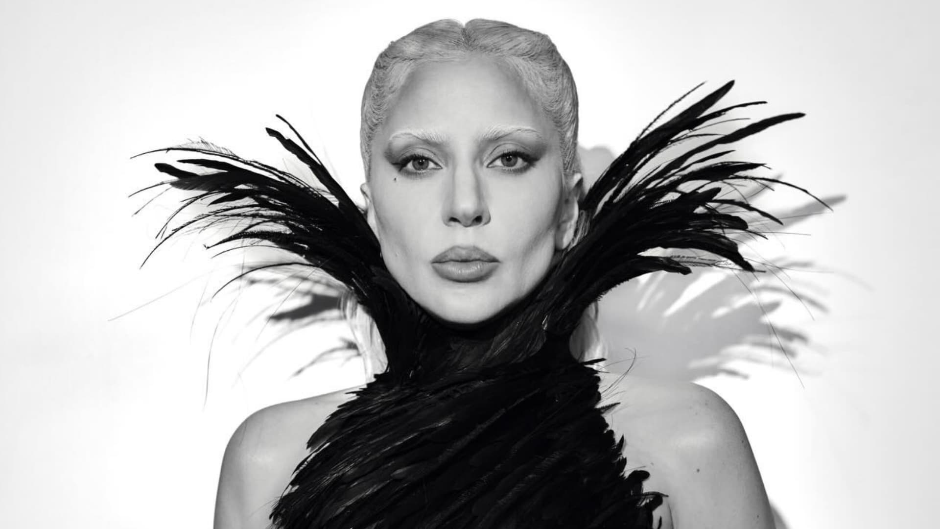 Fonte de site norte-americano conta como Lady Gaga escondeu nascimento da filha