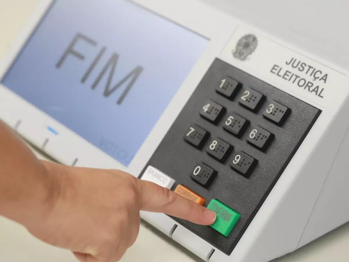 Segundo turno das eleições começa no exterior; Nova Zelândia abre urnas